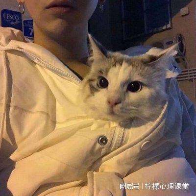 争议！韩球员不道德持续进攻 拉米出头染红(gif)